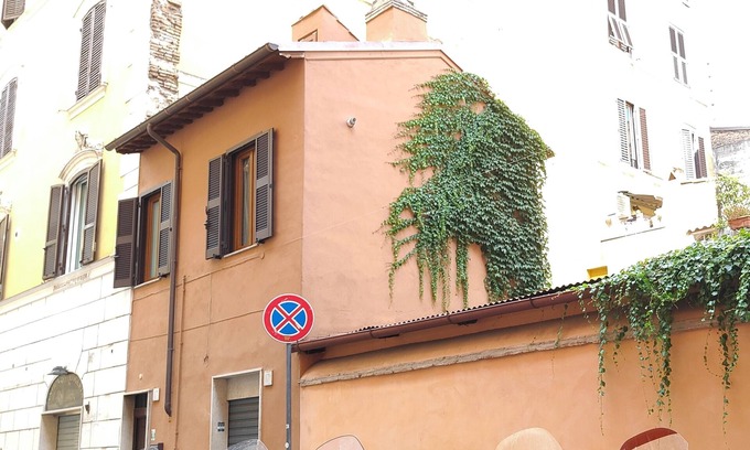Rione XIV Borgo Casa | HABEMUS DOMUM! Roma Vaticano encantador estudio