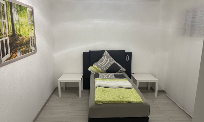 Neumuenster Apartamento | Haberstraße 4b, Neumünser