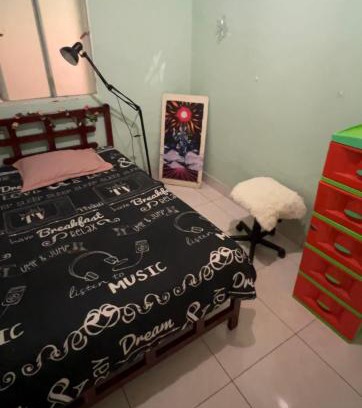 Gigante Cama Y Desayuno | Habitación amoblada