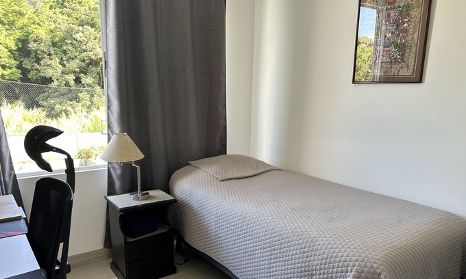 Curridabat Cama Y Desayuno | Habitación cómoda y tranquila en casa en condominio