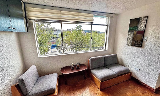 Miraflores Apartamento | Habitación Estudio en las faldas del volcán pichincha