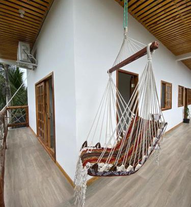 Montañita Apartamento | Habitación familiar #10 cerca de la playa- wanderlust