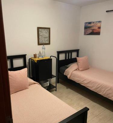 San Bartolome Casa | Habitacion doble con baño entrada privada para huéspedes