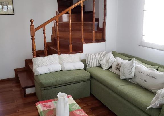 Olivos Cama Y Desayuno | habitacion doble en simpatico duplex