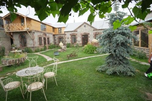 Yerevan Cama Y Desayuno | Hacarat Goust House