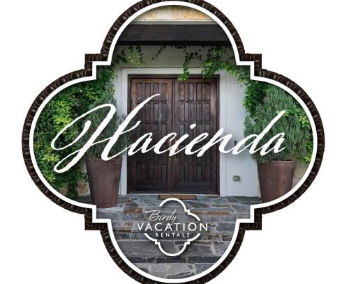 Forest Crest Casa | Hacienda - A Birdy Vacation Rental