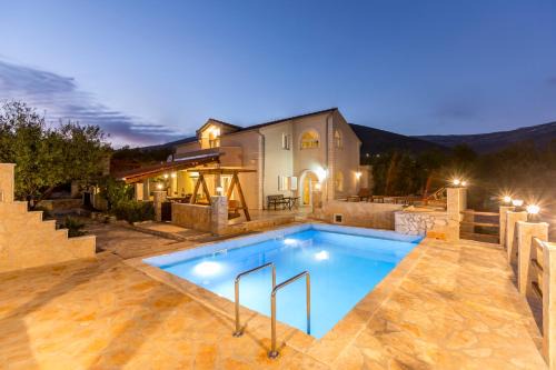 Rudine Casa | Hacienda Buena Vista