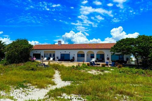Cocoa Beach Casa | Hacienda by the Sea