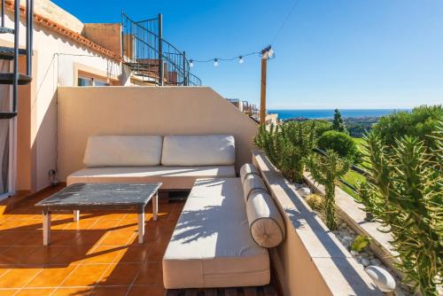 Bahia de Casares Apartamento | Hacienda Casares II 2445 Pensamiento