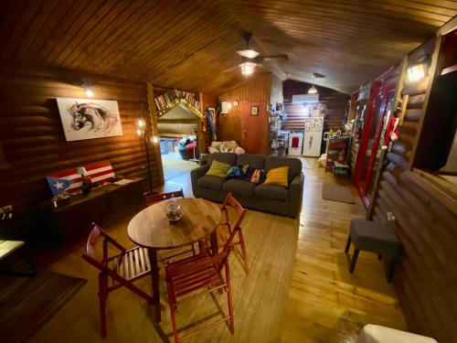 Cidra Apartamento | Hacienda La Loma Cozy Retreat with Jacuzzi & Views
