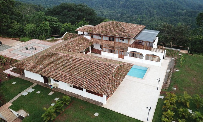 Los Ángeles, Chires Cabina | HACIENDA Las Vainillas