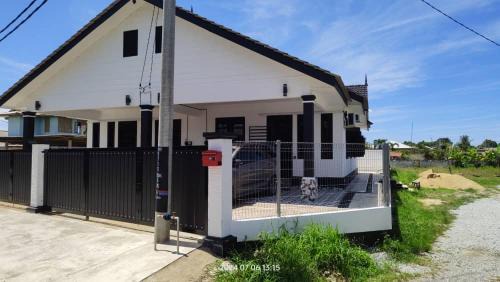 Kampung Cherong Baru Casa | Hadeera Minimalis Family Homestay