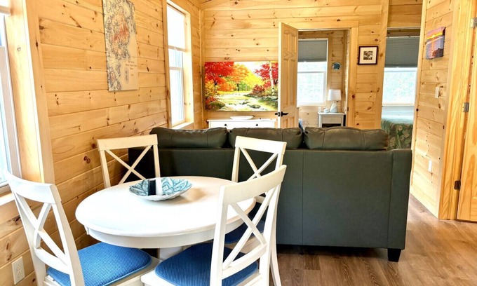 Bar Harbor Cabina | Hadley Point Cottage #1 at Explore Acadia Cottages