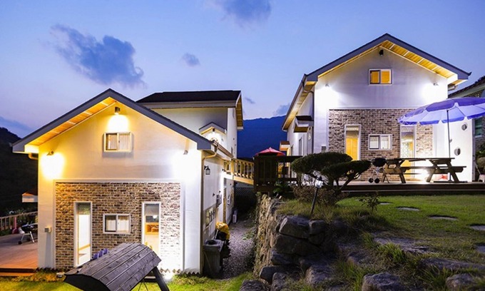 Hwagae Casa | Hadong Jirisan Sansaesori Pension
