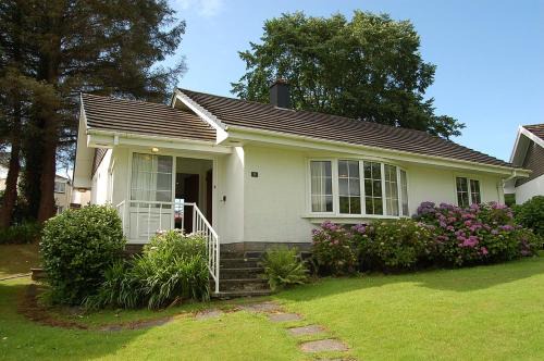 Cwrt Casa | Hafan Y Talgarth bungalow at Plas Talgarth resort