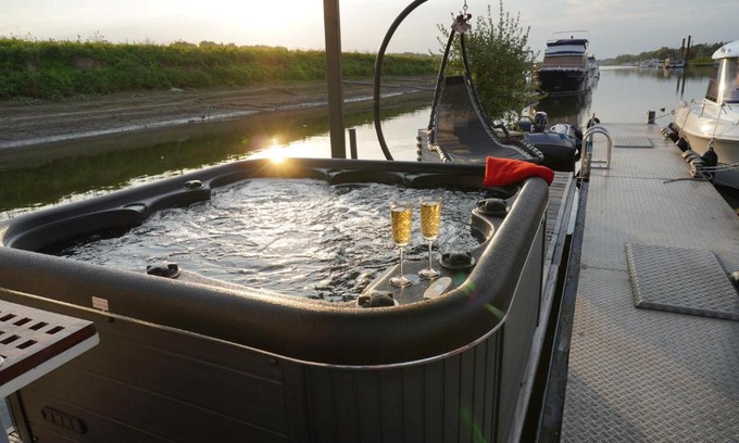 Hitdorf Alquiler De Eote | Hafen Oase - 2 Hausboote, 2 Whirlpool, 1 Sauna, Wellness