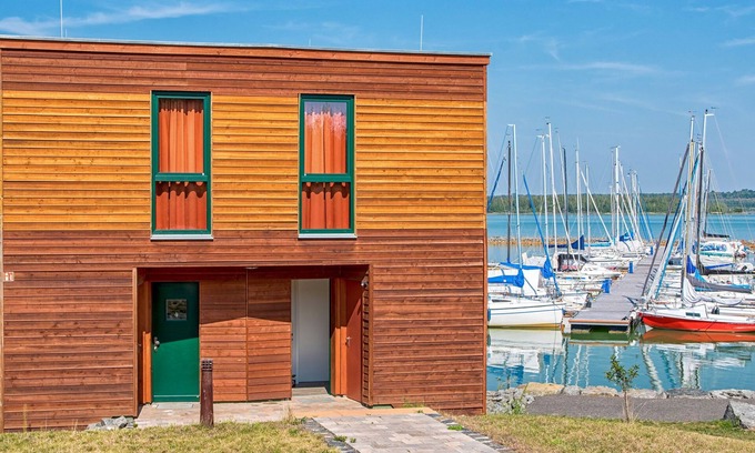 Grossposna Casa | Hafenhaus by Interhome