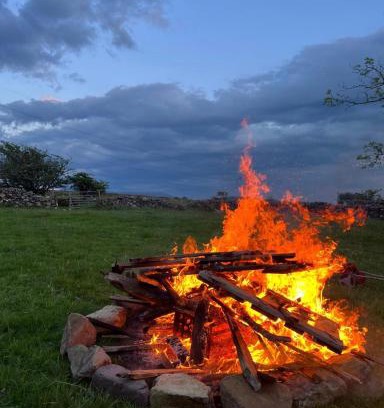 Dinas Otro | Hafod tŷ newydd wild camping