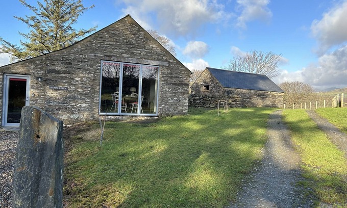 Porthmadog Cabaña | HAFOD Y LLYN, pet friendly, character holiday cottage in Porthmadog
