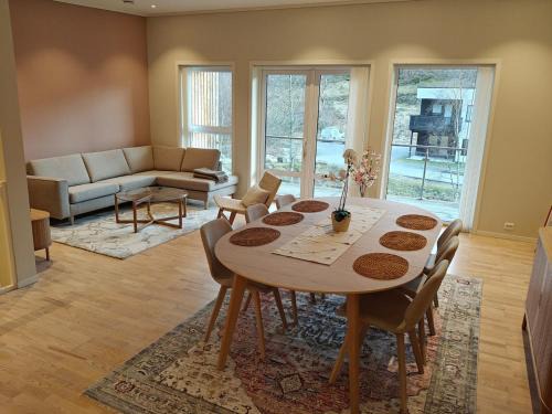 Lyngdal Casa | Hagekjeråsen 18 B