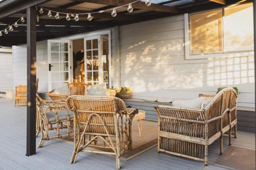 Cessnock Casa | Halcyon Days your perfect getaway Sunday late check out, pet friendly!