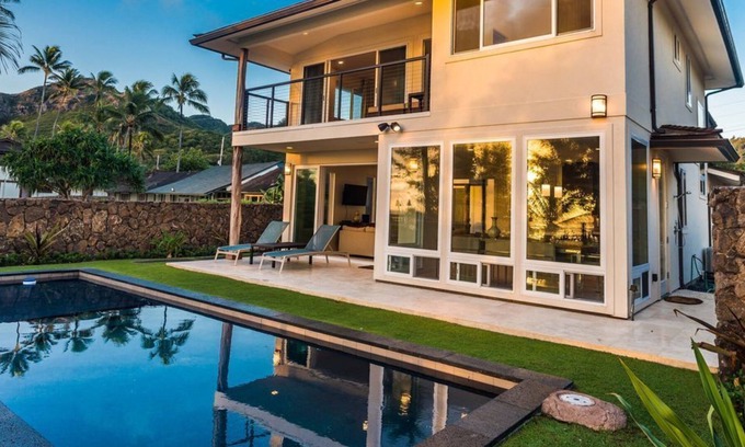 Laie Casa | Hale Kamalani - Oceanfront, Walk to Beach, BBQ , Lanai