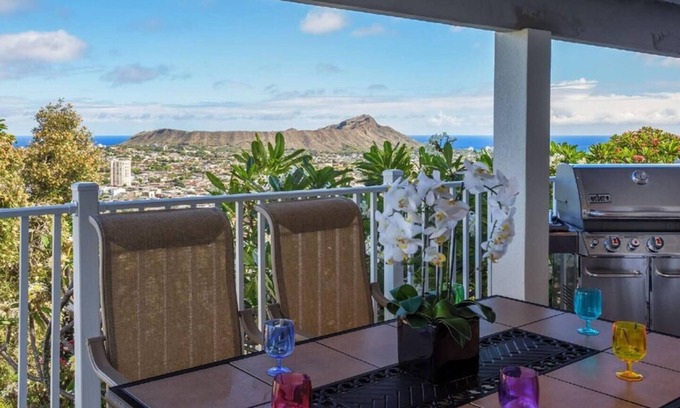 St Louis Heights Casa | This townhouse is a 4 bedroom(s), 3 bathrooms, located in Honolulu, HI.