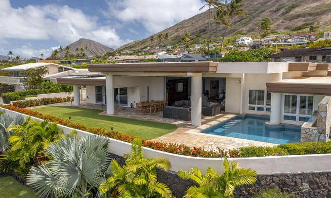 Hawaii Kai Casa | Hale Makana: Luxury, Pool, AC & Stunning Ocean Views