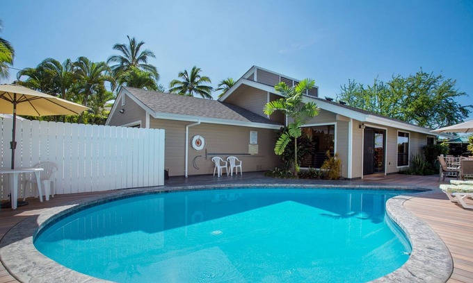 Kahaluu Bay Villa | Hale Nani Loa - White Sands Beach Home by Casago