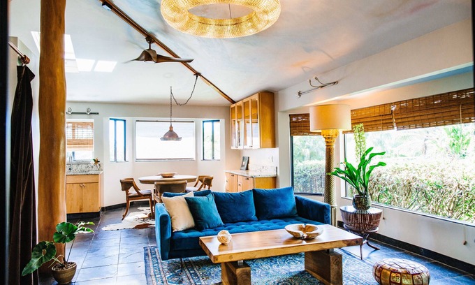 Pupukea Casa | Haleiwa Jungle Bungalow . Located above Waimea Bay/ North Shore of Oahu