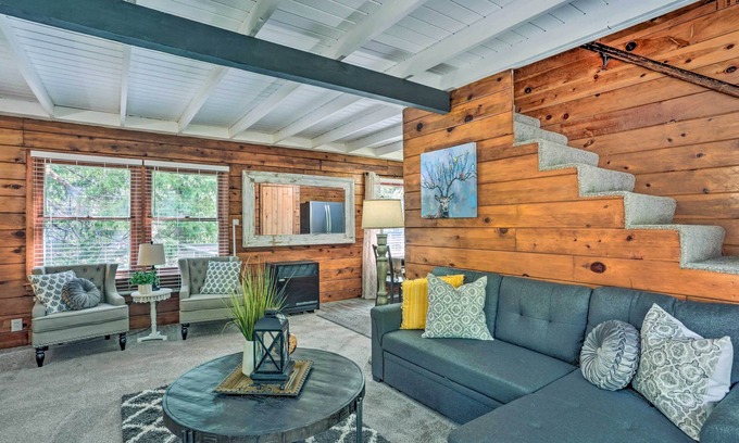 West Village Cabina | Half-Mi to Shaver Lake: Cabin w/ Wraparound Deck