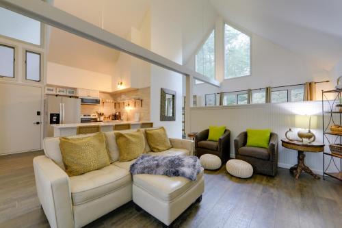 Sapphire Apartamento | half Mi to Skiing Resort Getaway in Sapphire!
