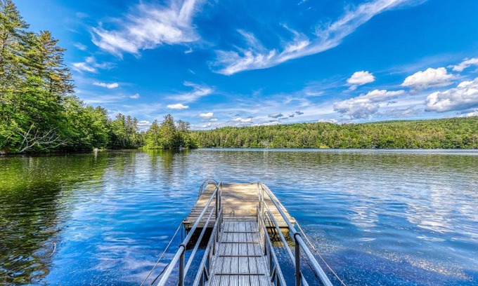 Ludlow Casa | Hall's All-Seasons Lake House