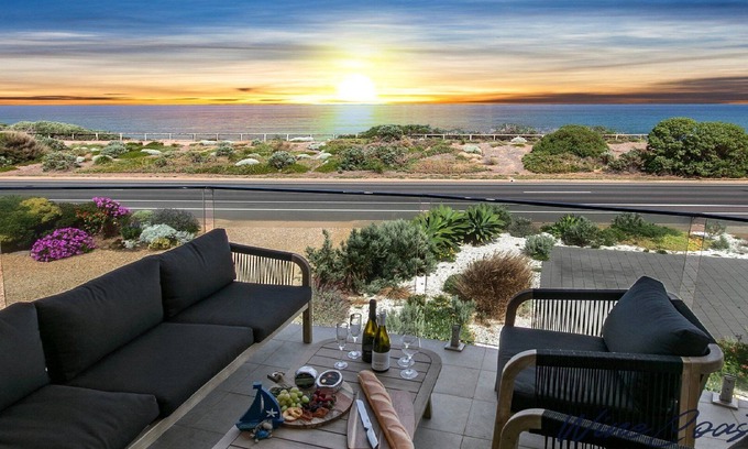 Seaford Casa | HaltandHide by Wine Coast Holiday Rentals