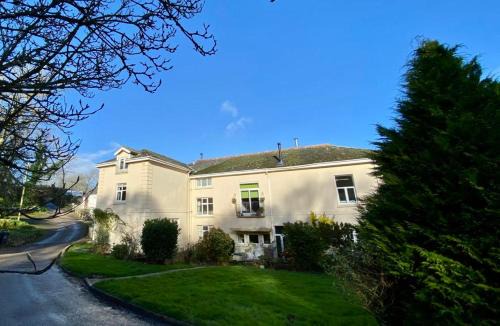 Chillington Apartamento | Halwell House - A Spacious Quiet Apartment
