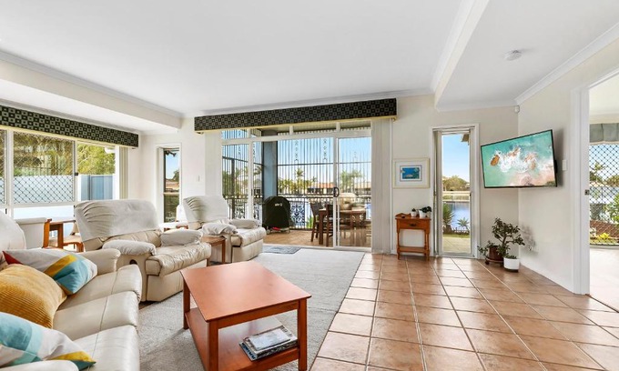 Banksia Beach Casa | HALYCON HOUSE