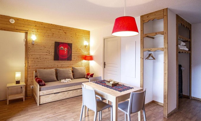 Orelle Apartamento | Hameau 6 002 - SPA & PISCINE studio 4 pers