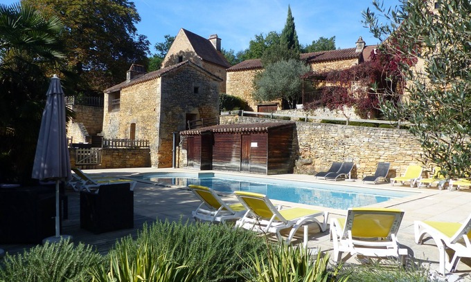 Saint-Front-sur-Lemance Cabaña | Hameau du Peyrié - Casas de carácter (27 personas), piscina climatizada, tenis, sauna