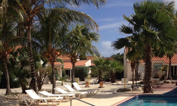 Hato Cabaña | Hamlet Oasis Resort: Colorful 1 bedroom apartment