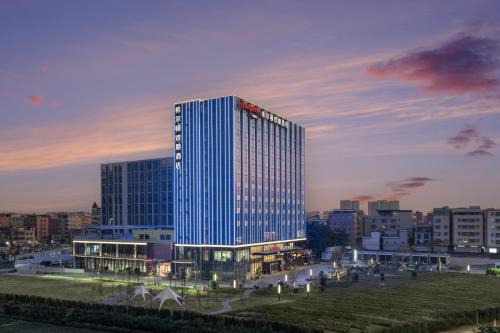 Baiyun Hotel | Hampton by Hilton Guangzhou Renhe Baiyun Airport-Free Shuttle Bus During The Canton Fair