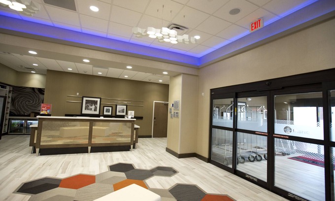 Blue Ash Hotel | Hampton Inn Blue Ash/Cincinnati