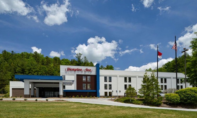 Pisgah Forest Hotel | Hampton Inn Brevard