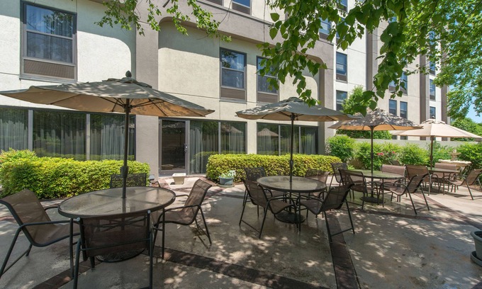 Matthews Hotel | Hampton Inn by Hilton Charlotte/Matthews