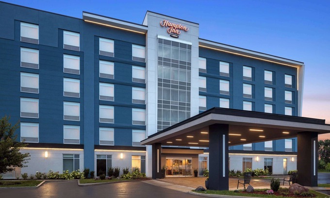 Kingston Hotel | Hampton Inn by Hilton Kingston