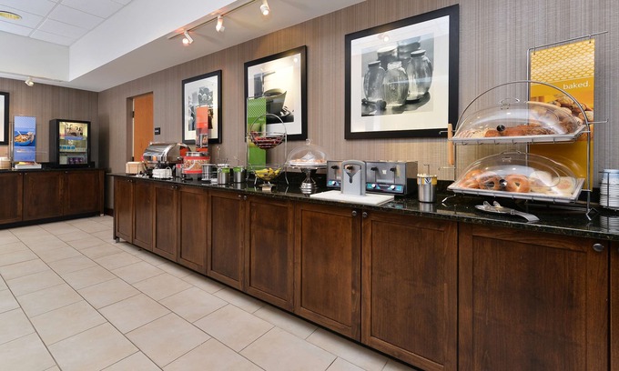 Carol Stream Hotel | Hampton Inn Chicago-Carol Stream