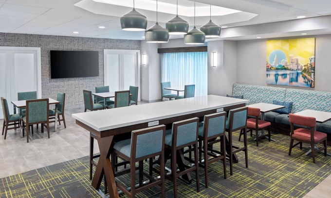 Coventry Hotel | Hampton Inn Coventry - Warwick Area