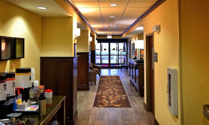 Geneseo Hotel | Hampton Inn Geneseo
