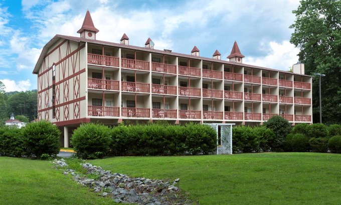 Helen Hotel | Hampton Inn Helen