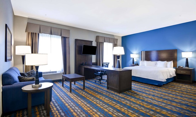 Kenedy Hotel | Hampton Inn Kenedy