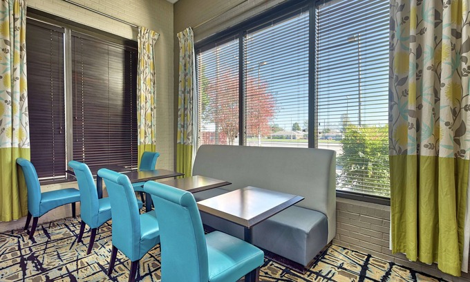 Fleet Hotel | Hampton Inn Norfolk-Naval Base